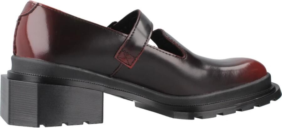Dr. Martens Instappers 'Maybole' kersrood zwart