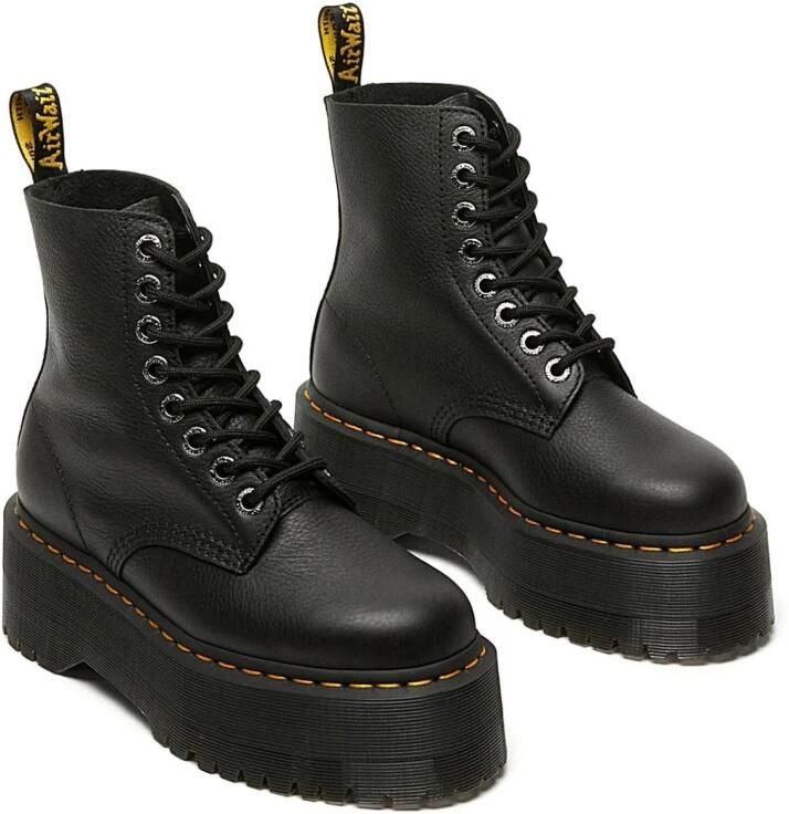 Dr. Martens Zwarte veterschoenen met hoge platform voor moedige vrouwen Black Dames