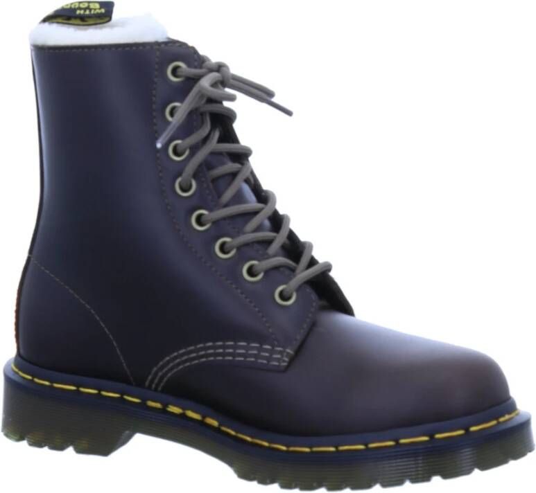 Dr. Martens Enkellaarsjes met veters