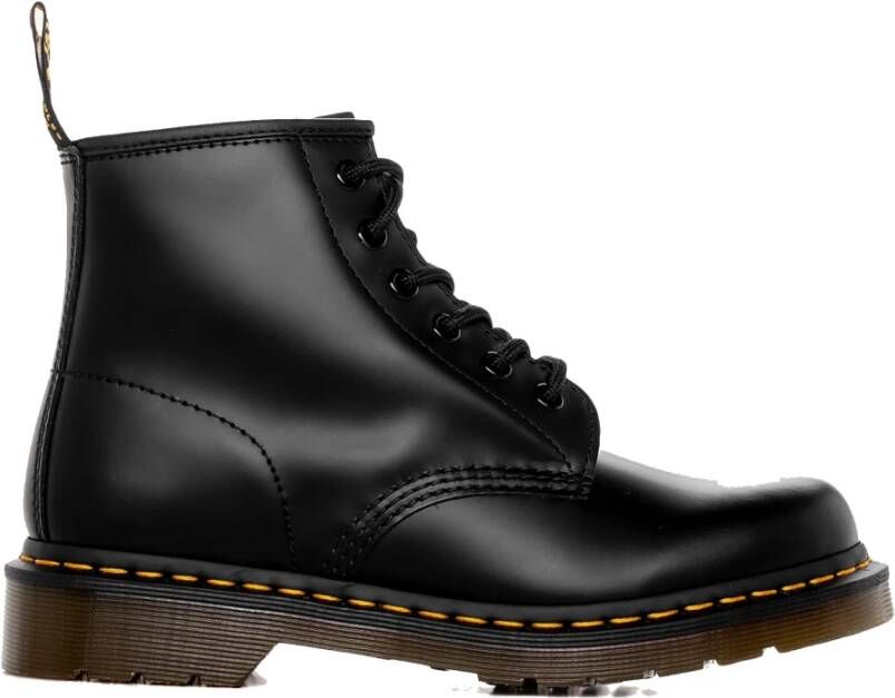 Dr. Martens Glad Leren Air Cushioned Boot