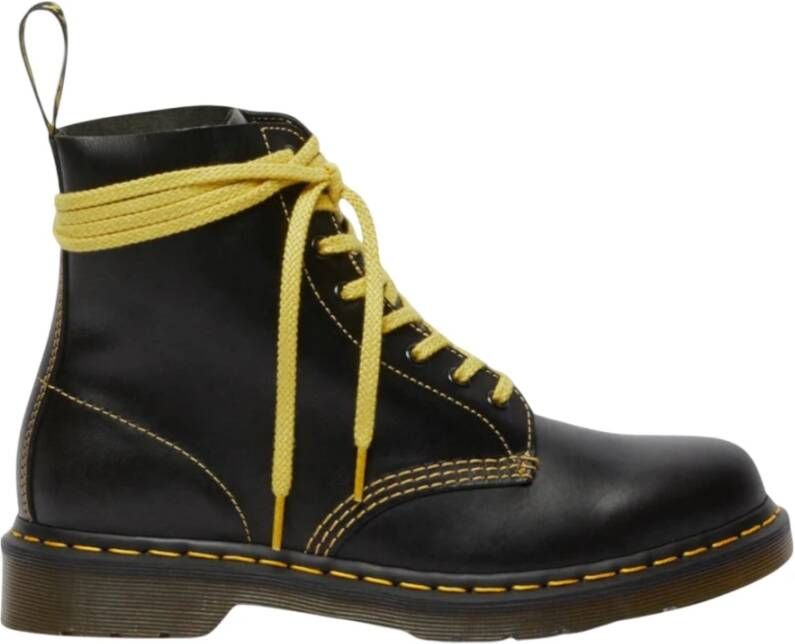 Dr. Martens Iconische 8-gaats laars in Atlas leer