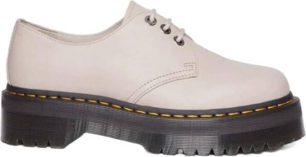 Dr. Martens Ivoorleren Veterschoenen Beige Dames