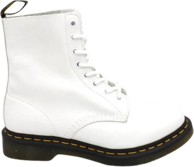 Dr. Martens Klassieke leren veterschoenen