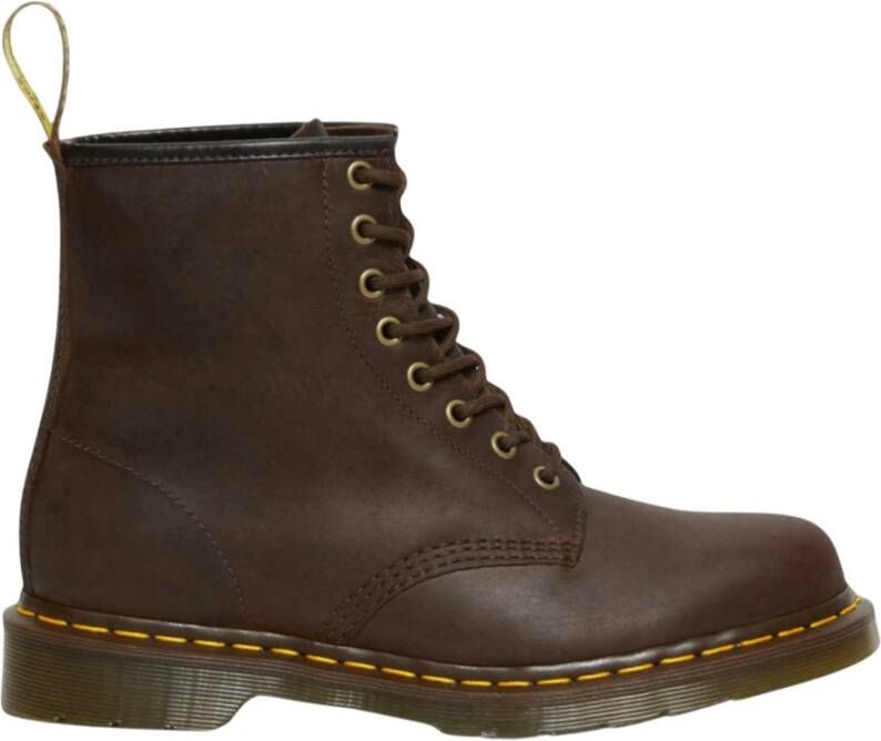 Dr. Martens Klassieke leren veterschoenen met rubberen zool