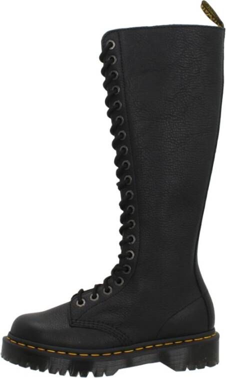 Dr. Martens Lace-up Boots Black Dames