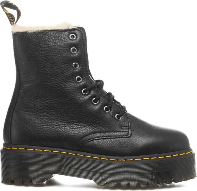 Dr. Martens Lace-Up Enkellaarsjes Aw23