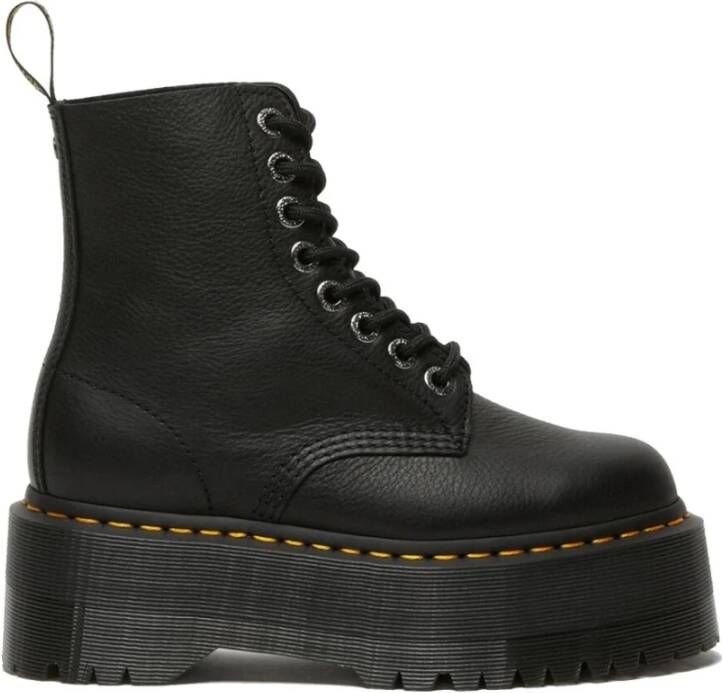 Dr. Martens Zwarte veterschoenen met hoge platform voor moedige vrouwen Black Dames