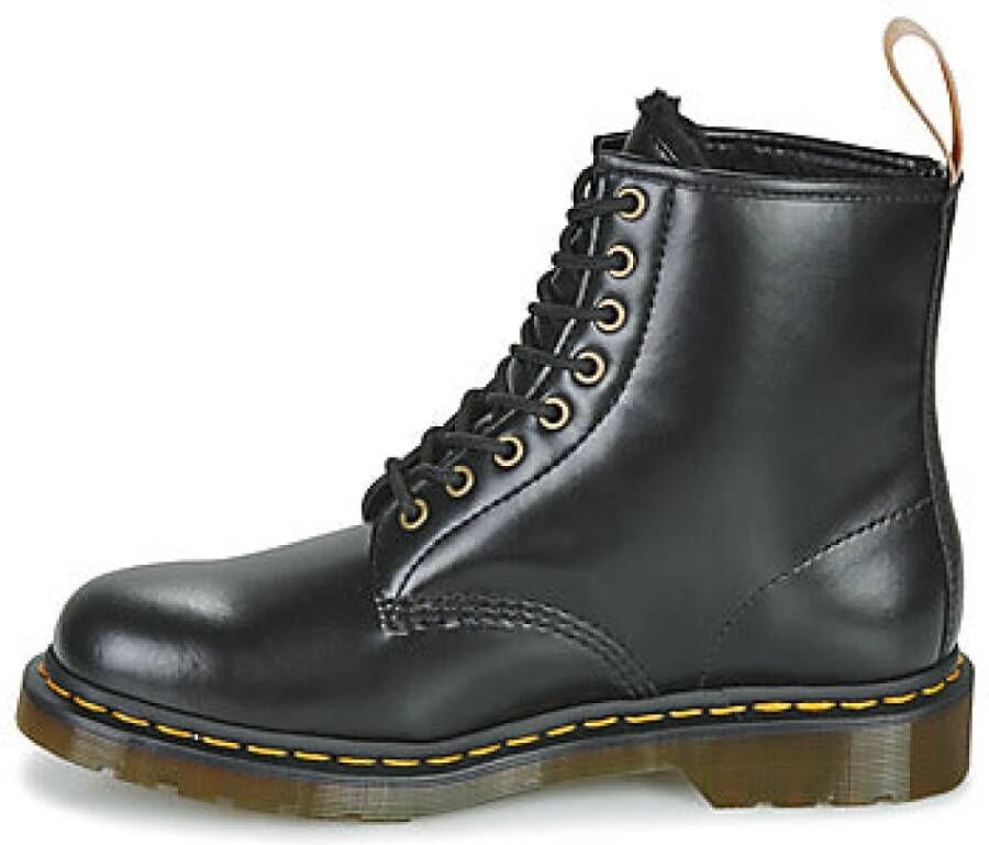 Dr. Martens Vegan Zwarte Enkellaarzen Black