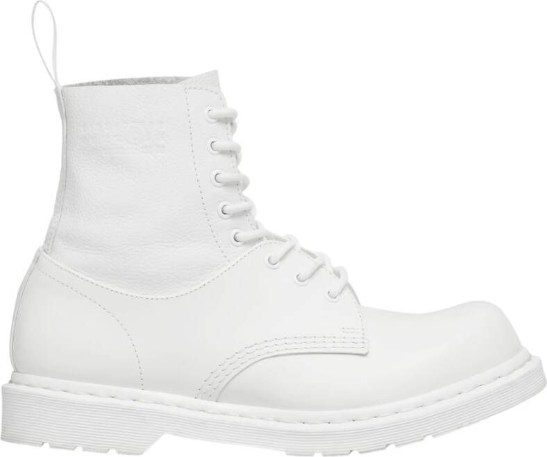 Dr. Martens Vintage Smooth White 8 Eye Laarzen