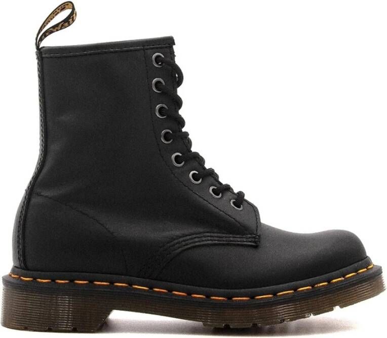 Dr. Martens Zwarte Anfibio Laarzen met AirWair Zool Black Dames