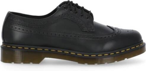 Dr. Martens Klassieke zwarte sneakers met iconische stijl Black