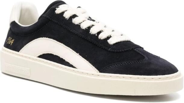 Dsquared2 Navy Blauw Wit Sneakers Stijlvol Uiterlijk