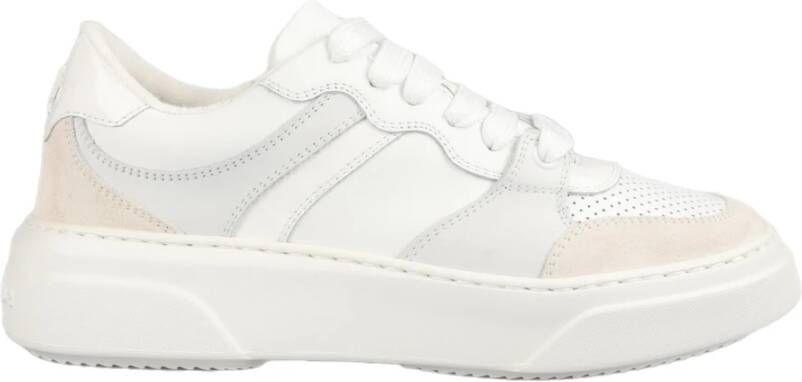 Dsquared2 Witte Sneakers Regular Fit Geschikt voor alle temperaturen 100% leer White Dames