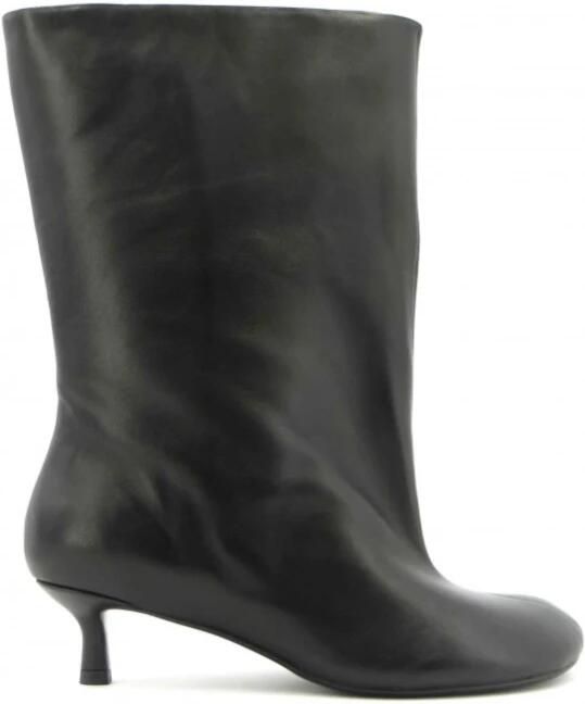 Elena Iachi Schoenen