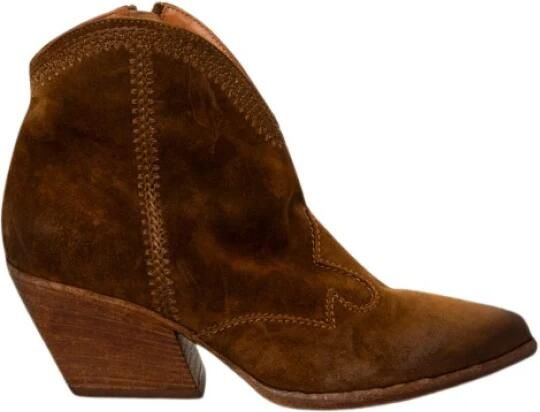 Elena Iachi Texano Boot