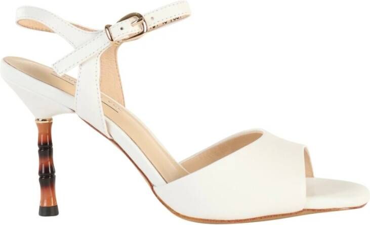 Emanuelle Vee Elegante Leren Sandalen met 90mm Bamboe Effect Hak White Dames