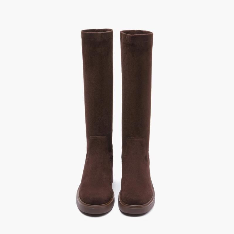 E uelle Vee Anita Haklaars