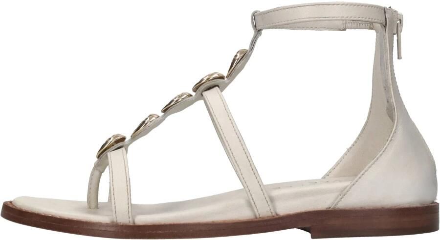 E uelle Vee Platinum Sandals