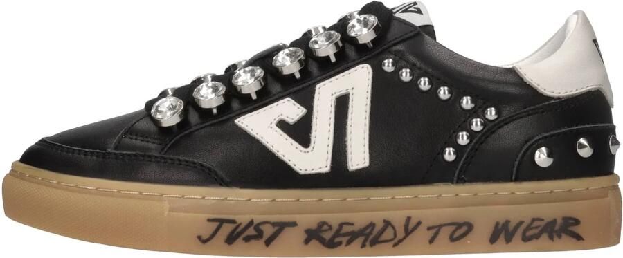 E uelle Vee Sneakers