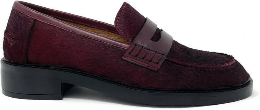 E uelle Vee Uma Loafer