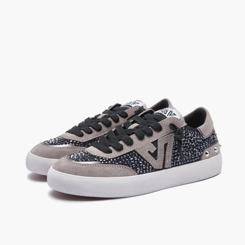 E uelle Vee Zwarte Sneakers met Strass-details