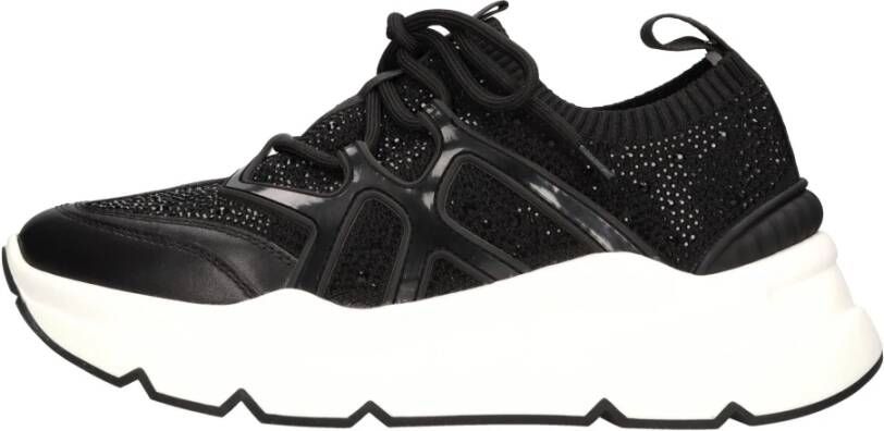 E uelle Vee Sneakers