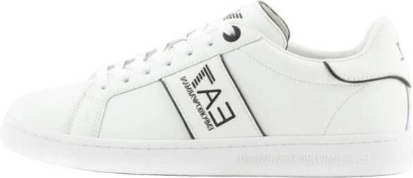 Emporio Armani EA7 Witte Leren Sneakers met Geperforeerd Bovenwerk en Contrastdetails Wit Heren