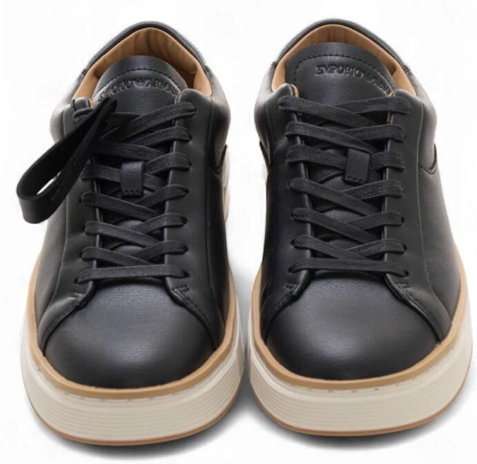 Emporio Ar i Leren sneakers met contrasterende zoolrand