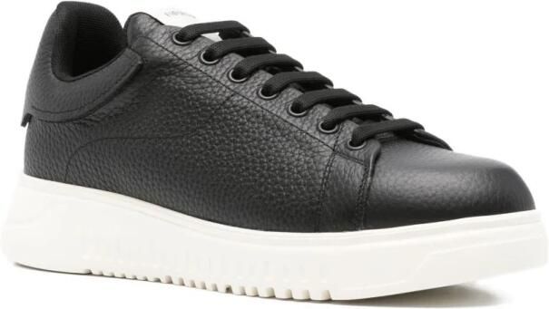 Emporio Ar i Zwarte leren sneakers met textuureffect