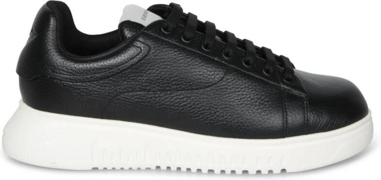 Emporio Armani Zwarte leren sneakers met stevige zool Black Heren