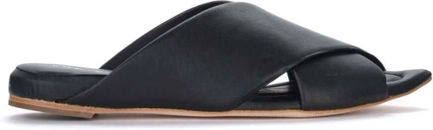 Eqüitare Zwarte vegan leren sandaal met gekruiste bandjes Black Dames