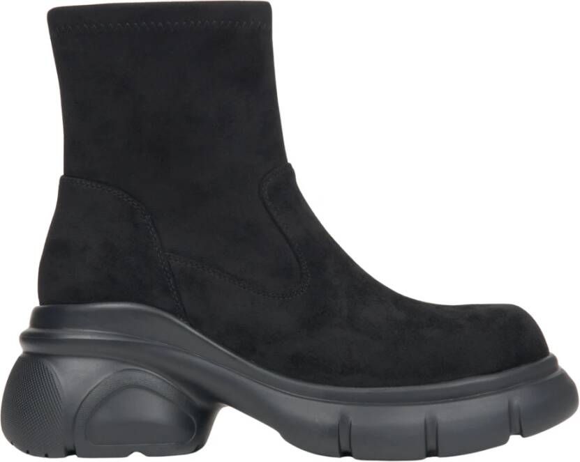Estro Chelsea Boots