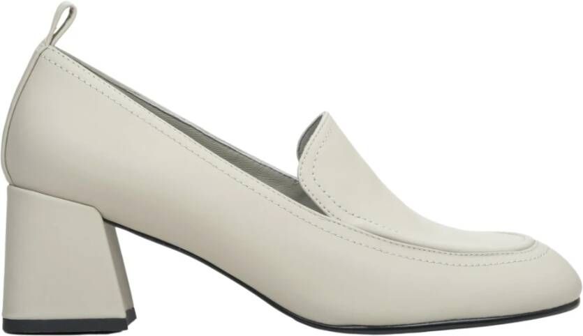 Estro Dames Loafers met Hak in Licht Beige Er00113589 Beige Dames