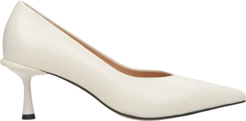 Estro Dames Melkachtig-Beige Echt Leren Pumps met Puntige Neus Er00115098 Beige Dames