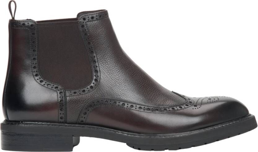 Estro Donkerbruine leren Chelsea boots met folk perforatie