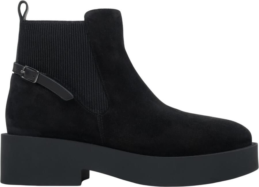 Estro Chelsea Boots met grove zool