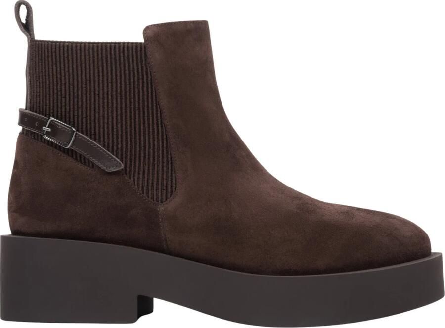 Estro Chelsea Boots met grove zool