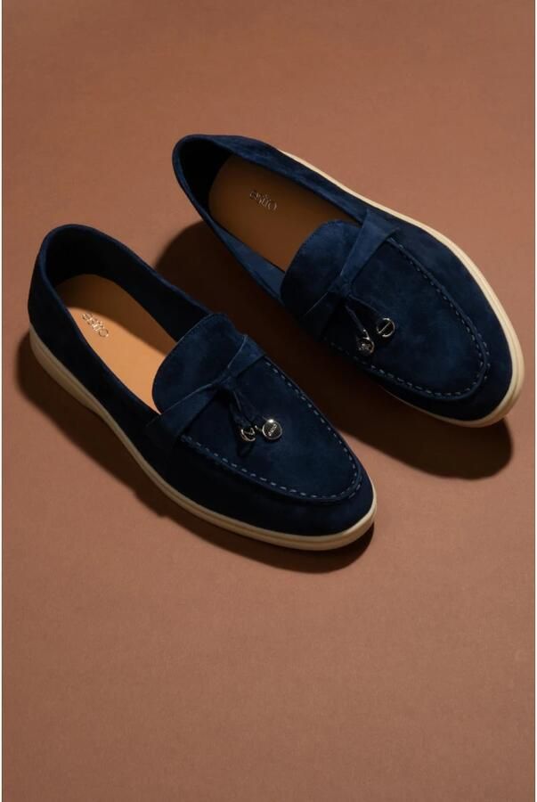Estro Velours Loafers met Decoratieve Kwast