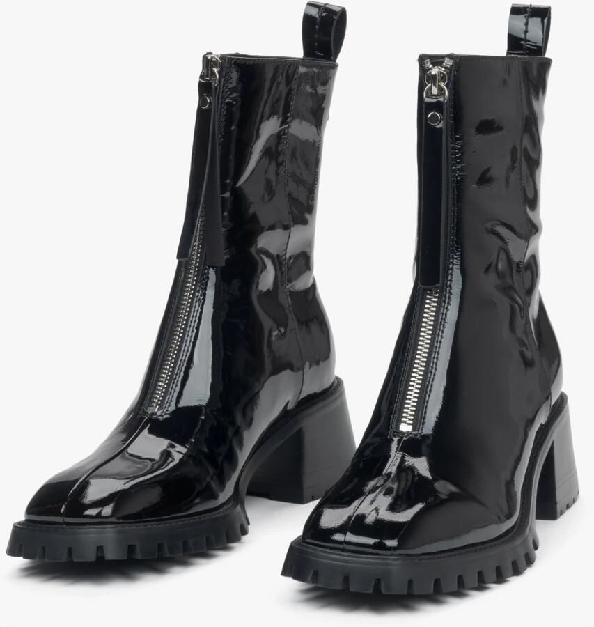 Estro Zwarte enkellaarsjes met lage hak