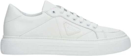 Estro Witte Leren Lage Sneakers Moderne Elegantie