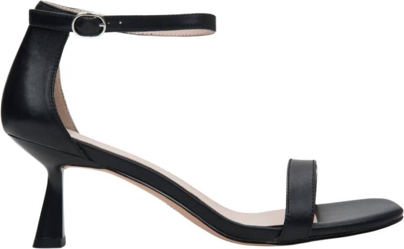 Estro Zwarte leren sandalen met comfortabele trechterhak