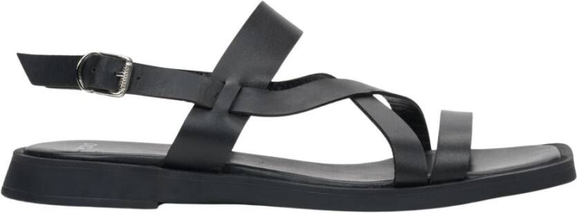 Estro Zwarte leren sandalen voor vrouwen met dunne bandjes