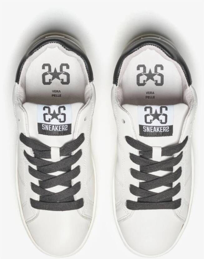 2Star Witte leren sneaker met zwarte details
