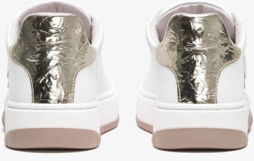 2Star Zwarte leren sneakers met gouden details