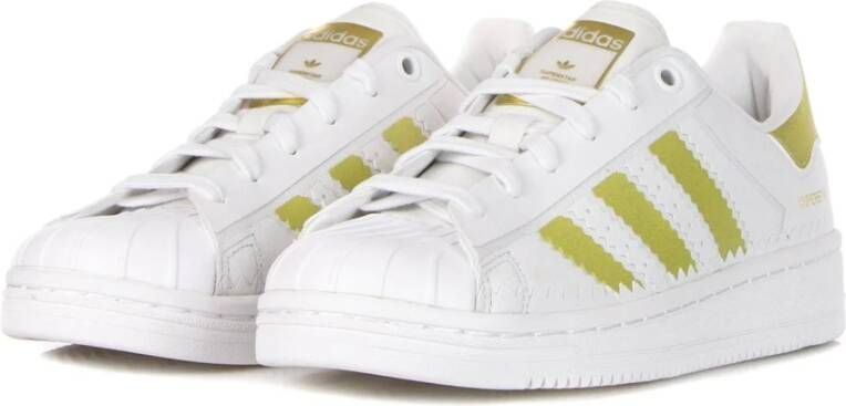 Adidas Crystal White Sneaker met Metallic Details White Dames