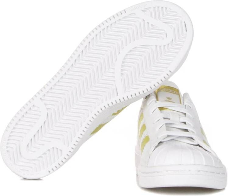 Adidas Crystal White Sneaker met Metallic Details White Dames