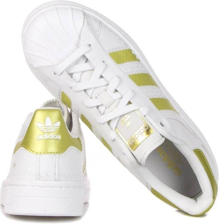 Adidas Crystal White Sneaker met Metallic Details White Dames