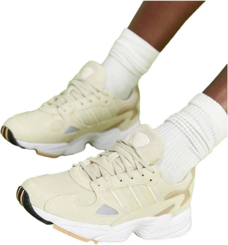 Adidas Falcon Sneakers Beige Dames