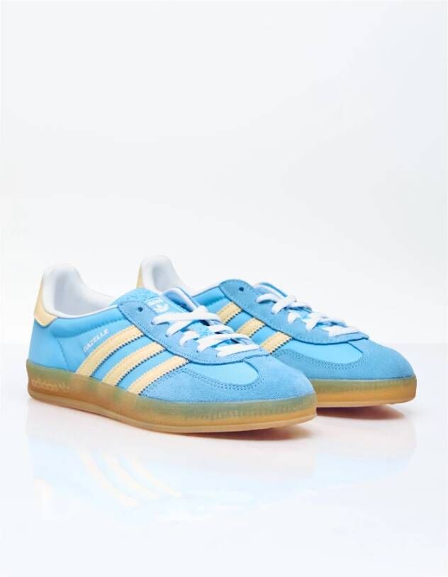 Adidas Indoor Sneakers met Model Print Blue Heren