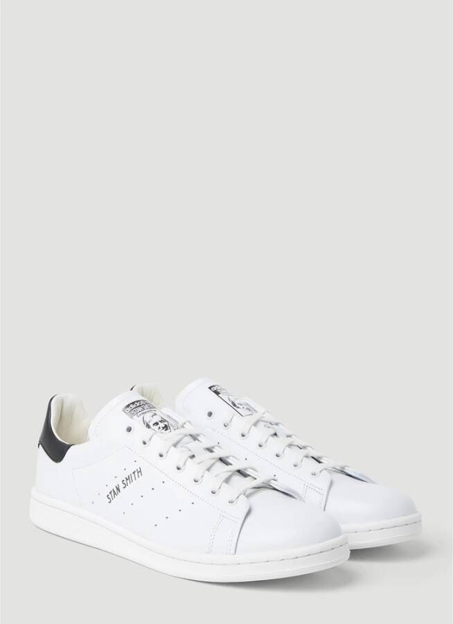 Adidas Leren Sneakers met Ronde Neus en Veters Wit Heren